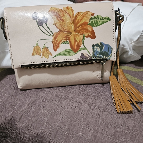 ********SOLD********Patricia Nash Crossbody - Picture 1 of 4